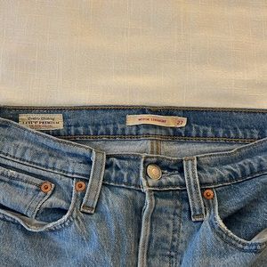 Levi’s Wedgie Straight